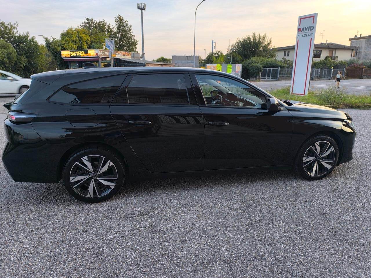 Peugeot 308 BlueHDi 130 S&S EAT8 SW Allure Pack