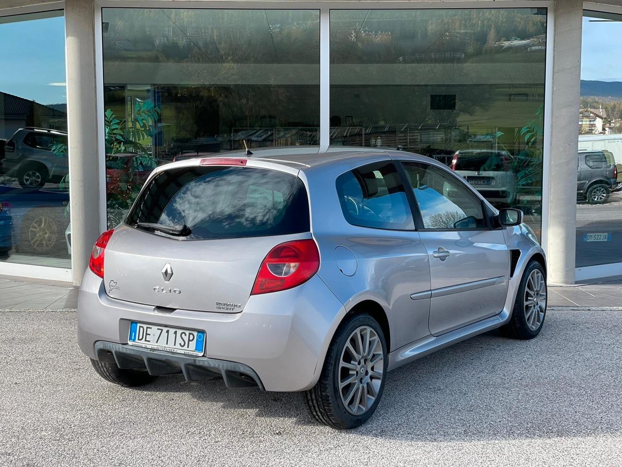 Renault Clio 2.0 16V 200CV 3 porte RS