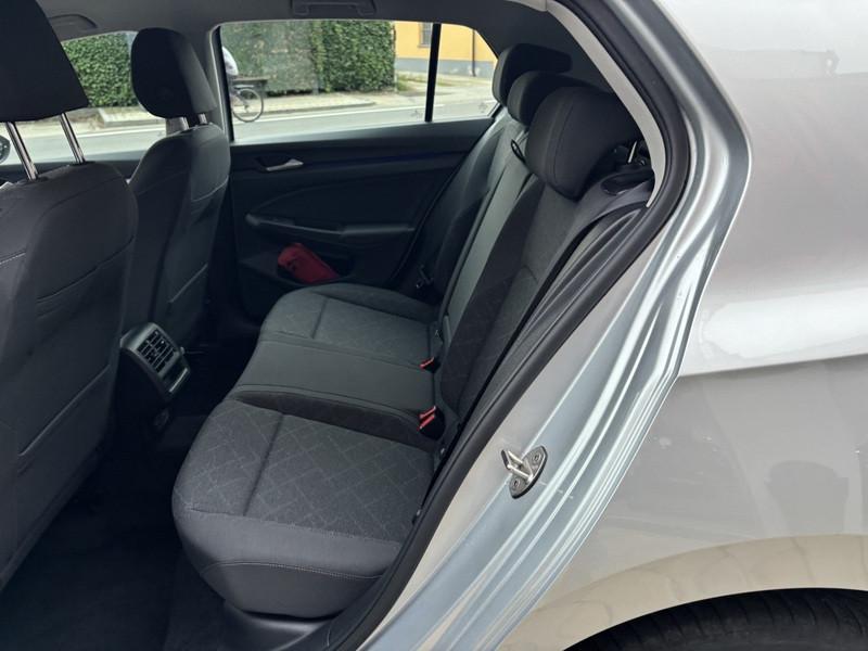 Volkswagen Golf 2.0 tdi Life 115cv dsg LED-NAVI-CAM