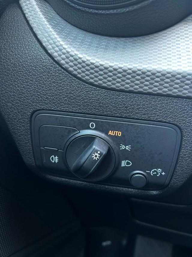 AUDI Q2 30 TDI S tronic Admired Advanced NEO PATENTATO