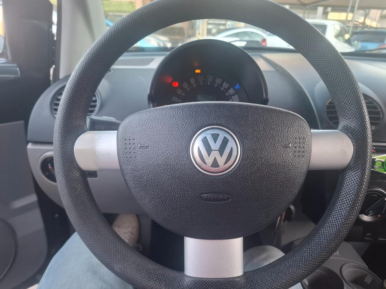 Volkswagen New Beetle 1.4 16V Cabrio