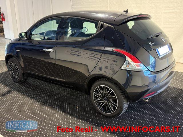 LANCIA Ypsilon 1.0 FireFly 70 CV Hybrid Gold - PROMO