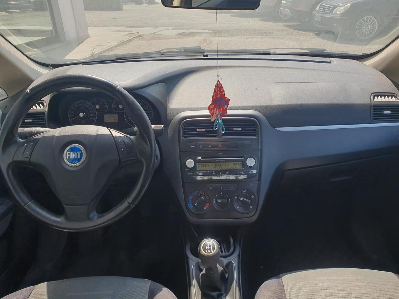 Fiat Grande Punto 1.3 MJT 75 CV 2007 neopaT.