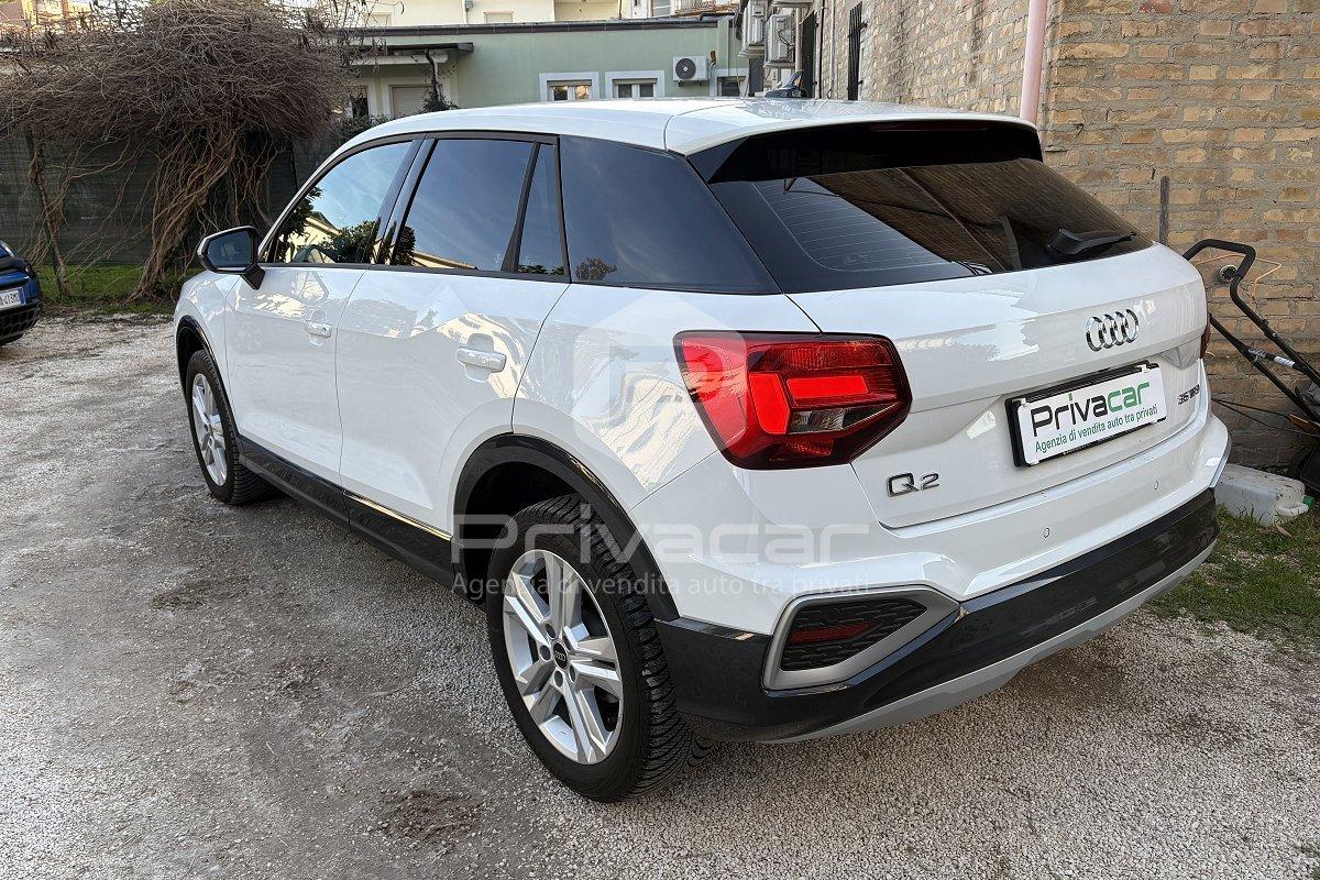 AUDI Q2 35 TFSI Business