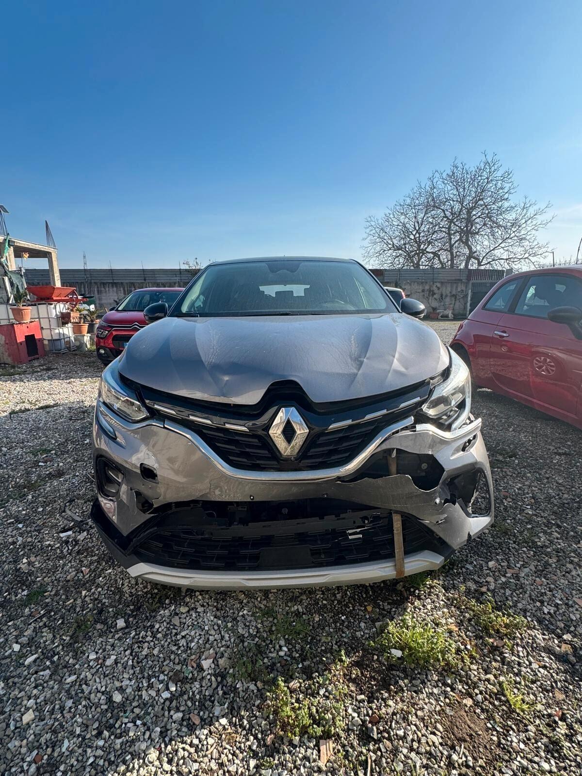 Renault Captur Hybrid Sinistrata Incidentata