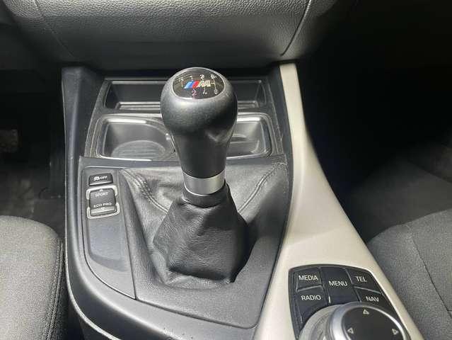 BMW 116 d 5p Advantage + Navi + LED + Volante e Cambio MSport