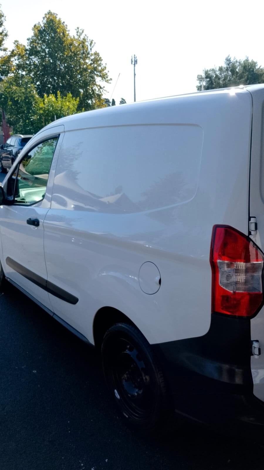 Ford Transit Courier 1.5 TDCi 75CV Van Entry