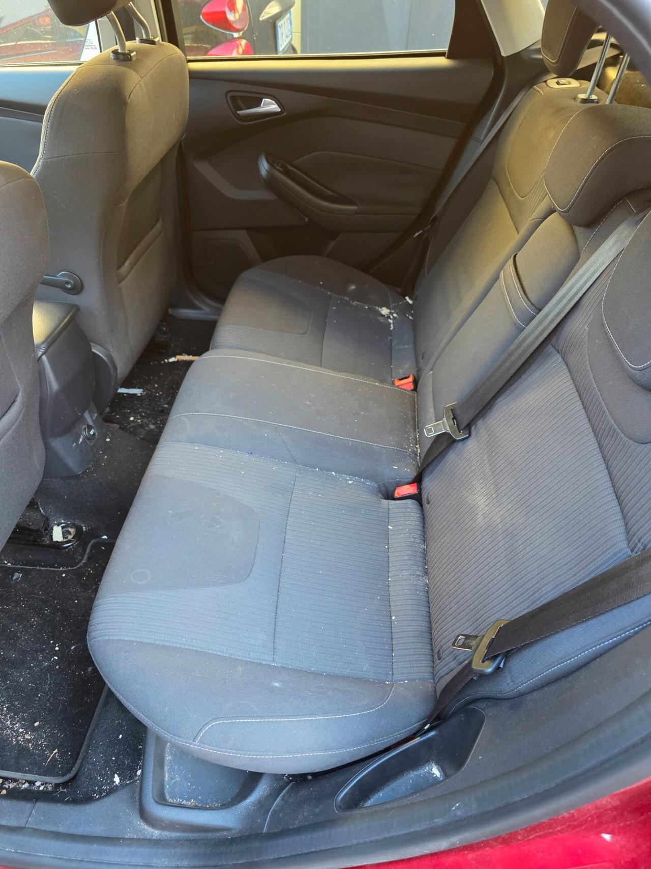 Ford Focus 1.6 benzina Titanium