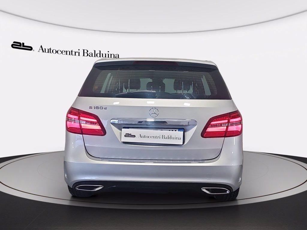 MERCEDES B 180 d executive next auto del 2017