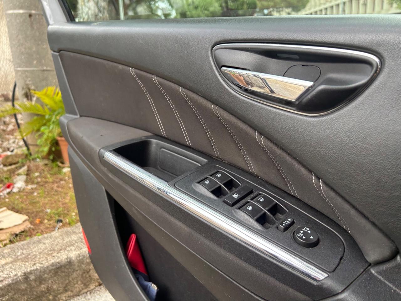 Lancia Delta 1.6 MJT Platino Parcheggio Automatico