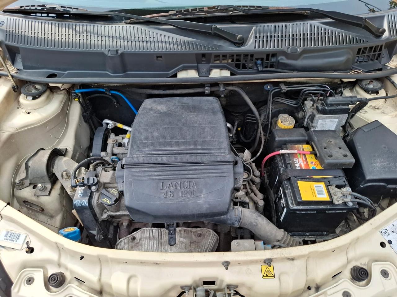Lancia Ypsilon 1.2 benzina SOLAMENTE 93.000 KM