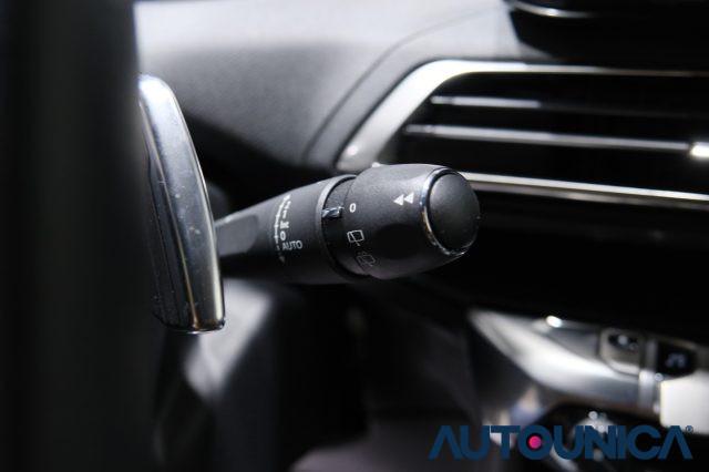 PEUGEOT 3008 HYBRID 180 E-EAT8 ALLURE PACK FULL LED