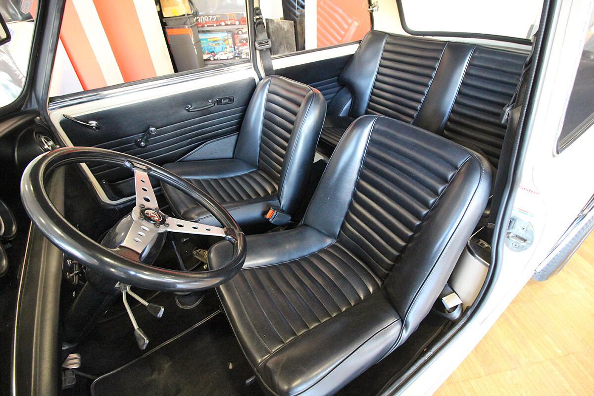 Innocenti Mini Cooper 1000 “VETRONE” B39/1 (1970)
