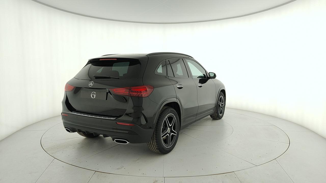 Mercedes-Benz GLA 180 d Automatic