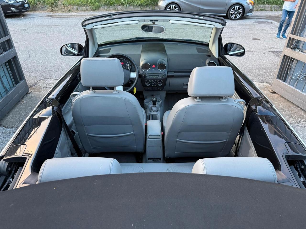Volkswagen New Beetle CABRIO POCHI KM