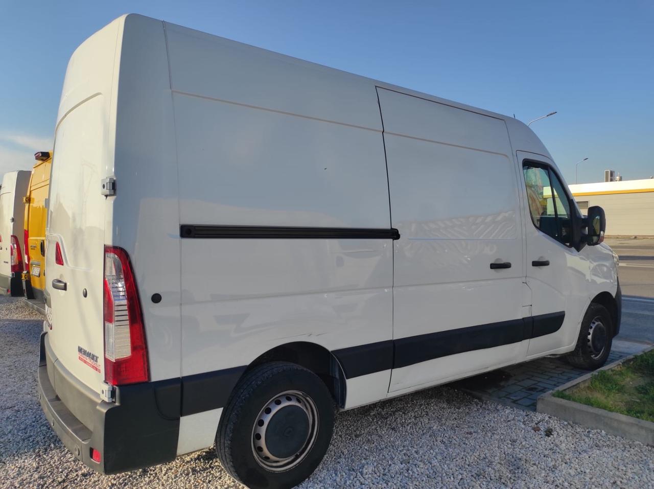 Renault Master T33 2.3 dCi 135 L2H2 Coibentato Iva Compresa