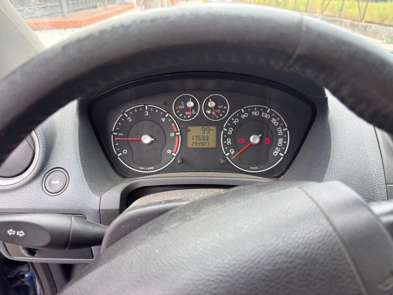 Ford Fiesta 1.4 5p