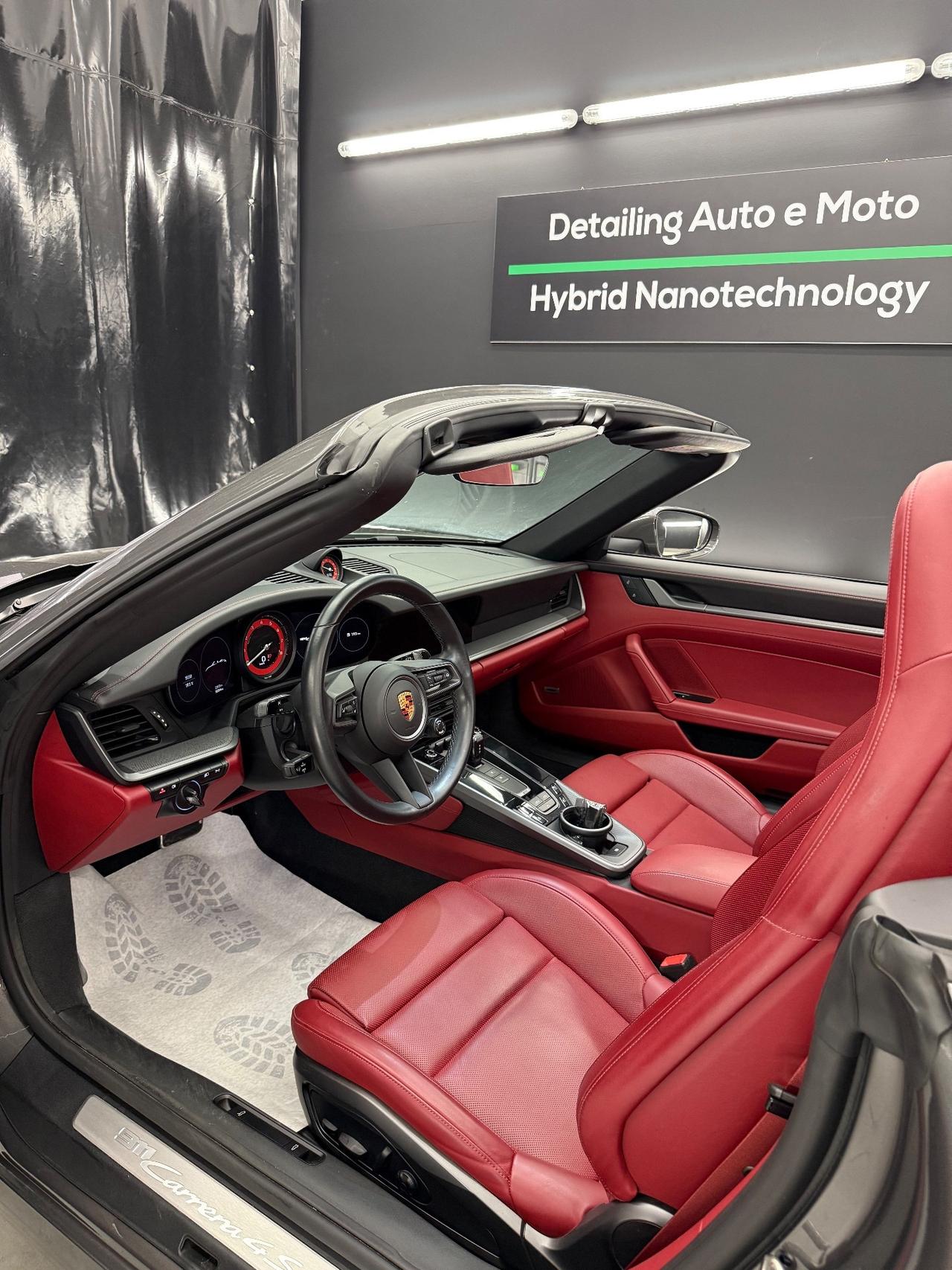 Porsche 911 992 Carrera 4S Cabriolet
