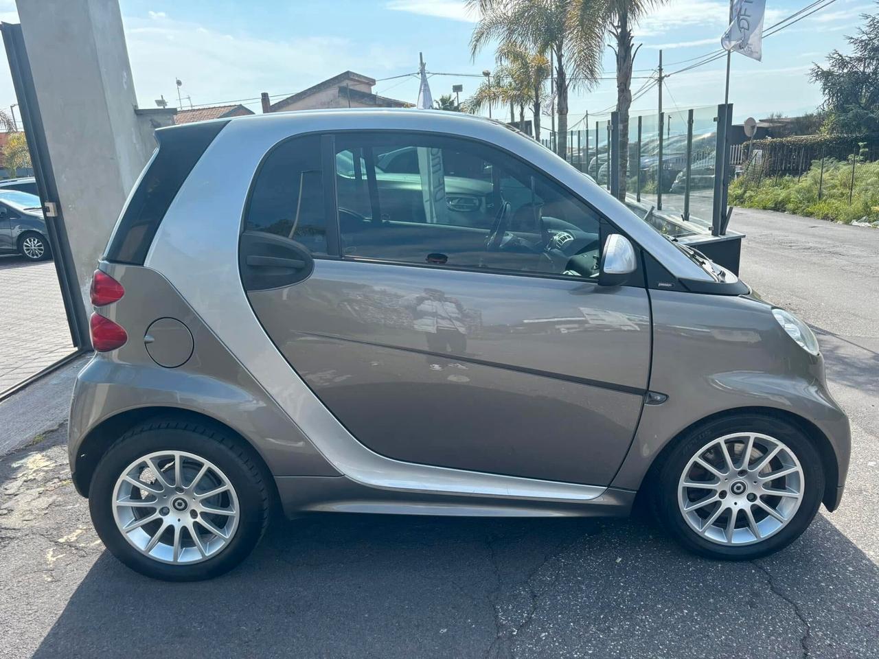 Smart ForTwo 1000 52 kW coupé passion-2012
