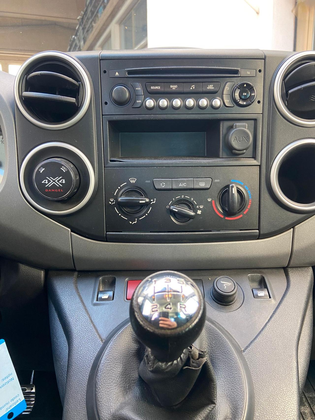 Peugeot Partner Tepee BlueHDi 100 4x4 DANGEL