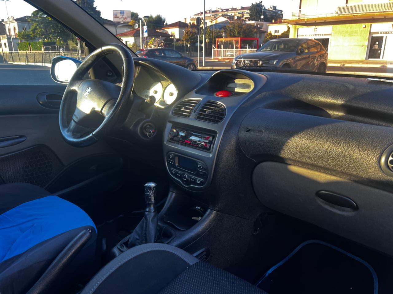 Peugeot 206