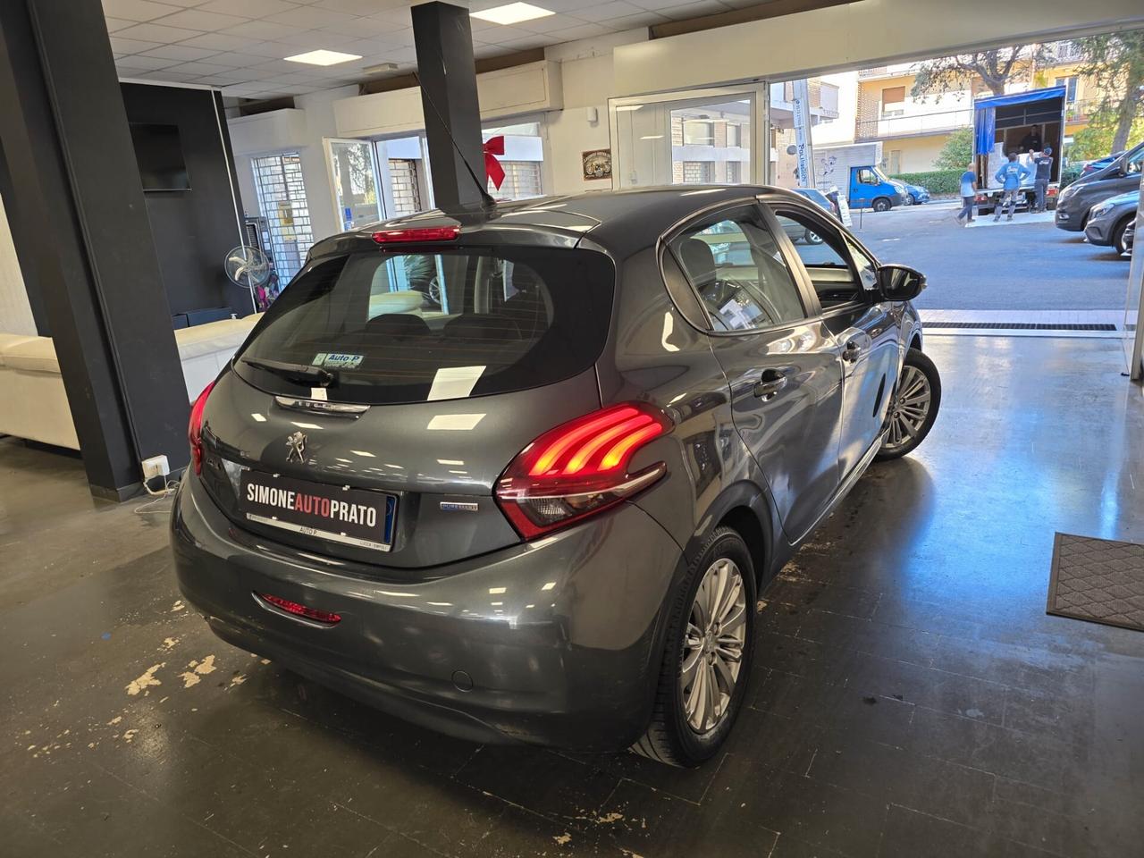 Peugeot 208 PureTech 82 5 porte Allure
