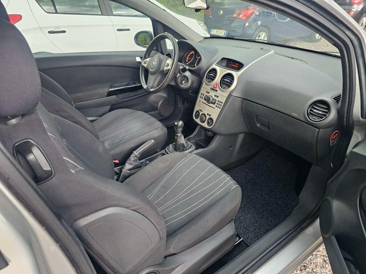 Opel Corsa 1.2 5 porte Enjoy GPL Neopatentati