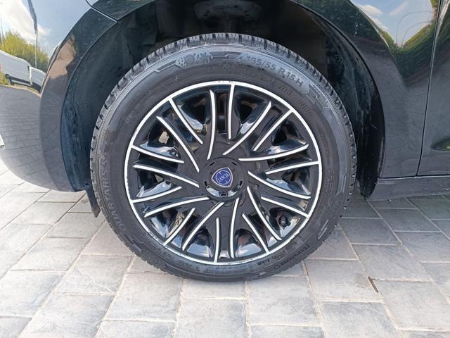 LANCIA Ypsilon 1.2 69 CV 5 porte GPL Ecochic Gold