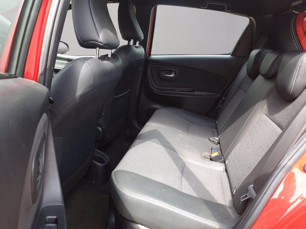 TOYOTA Yaris 5p 1.5h style my18 del 2018