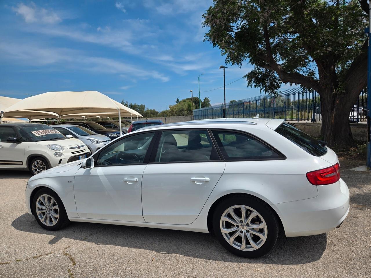 Audi A4 Avant 2.0 TDI 143CV del 2012 gancio traino omologato