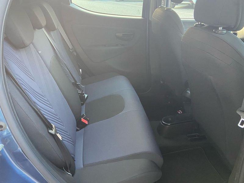 Lancia Ypsilon Ypsilon 1.0 FireFly 5 porte S&S Hybrid Ecochic Silver