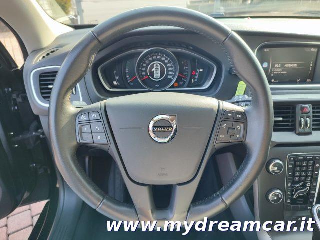 VOLVO V40 D3 Geartronic Momentum