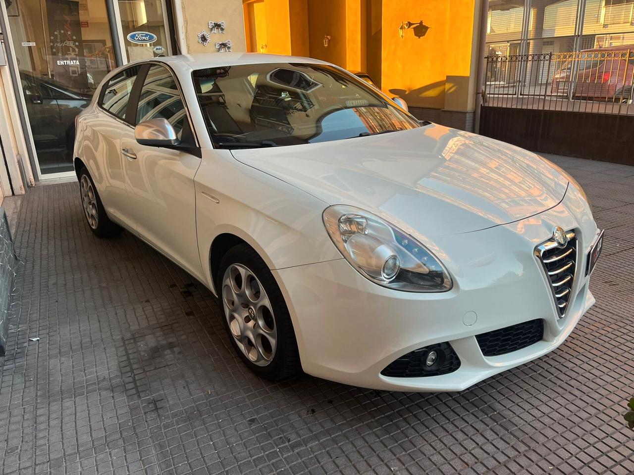 Alfa Romeo Giulietta 1.6 JTDm-2 105 CV Distinctive