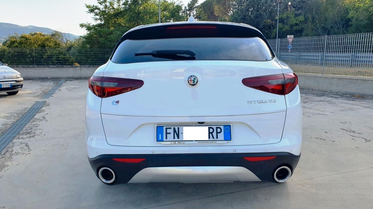 Alfa Romeo Stelvio 2.2 Turbodiesel 210 CV AT8 Q4 Executive