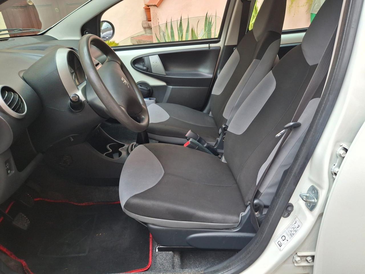 Peugeot 107 1.0 Benzina 68CV. 5 Porte-OK NEOPATENTATI-