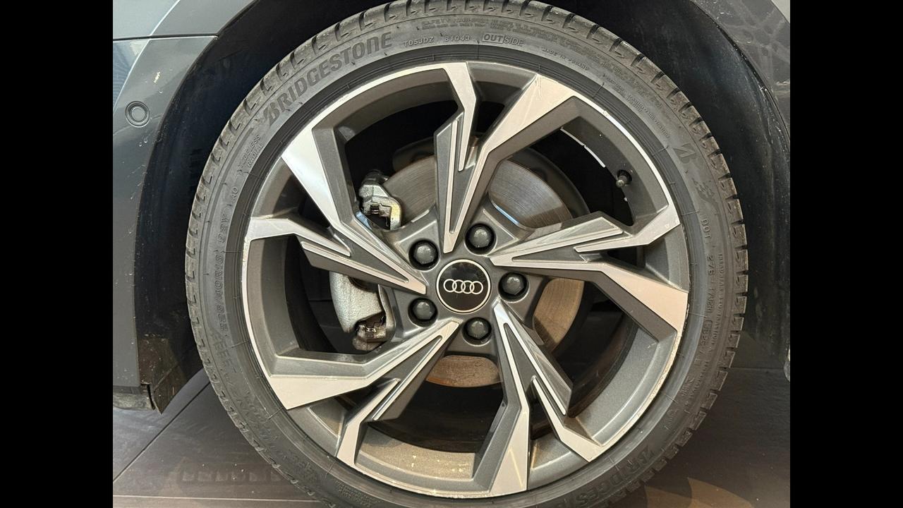 Audi AUDI A3 SEDAN 30 TDI S TRONIC