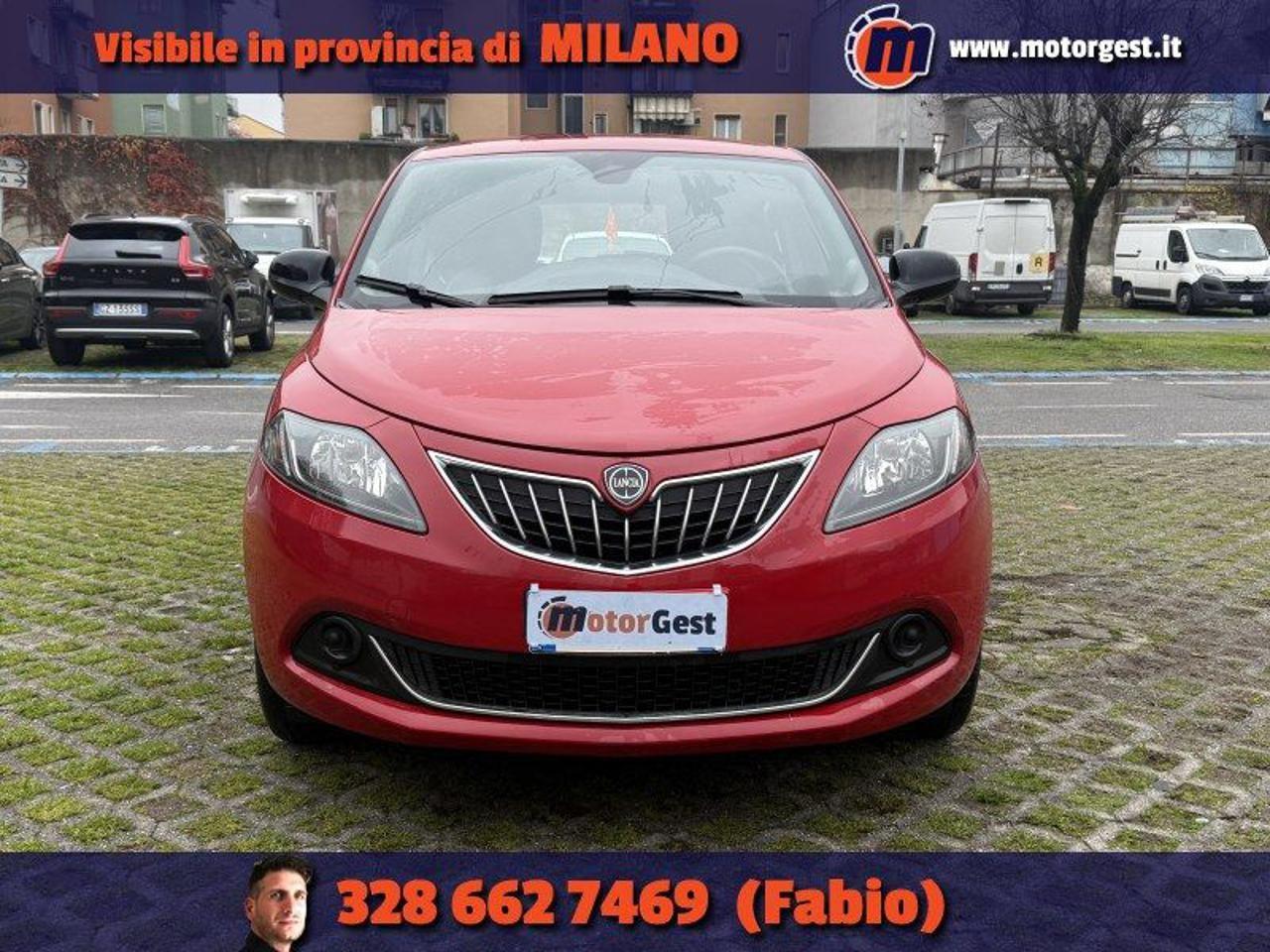 Lancia Ypsilon 1.0 FireFly 5 porte S&S Hybrid Ecochic Silver