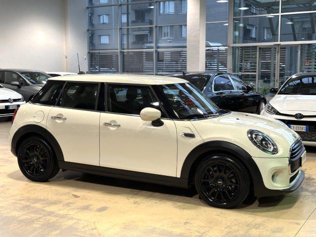 MINI One 1.5 Baker Street 5 porte - LED - 16" -Navi-Carplay