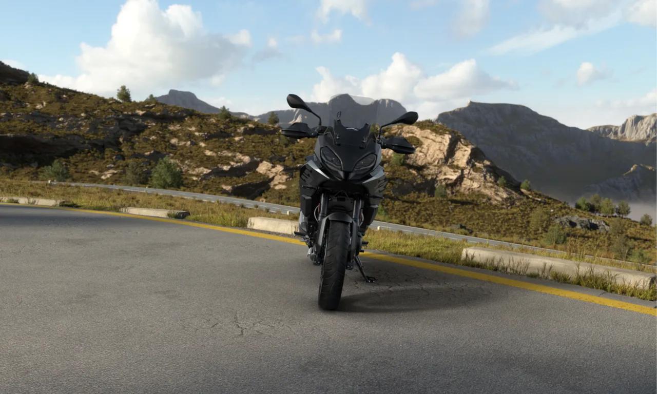 BMW F 900 XR Triple Black