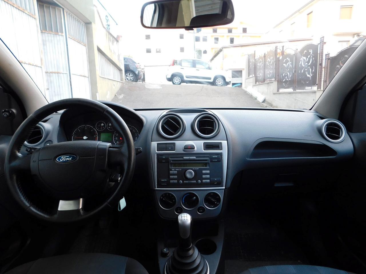 FIESTA 1.4 TDCi 50Kw 5porte Titanium