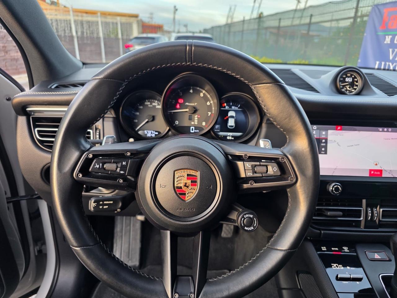 Porsche Macan 2.0 T PASM