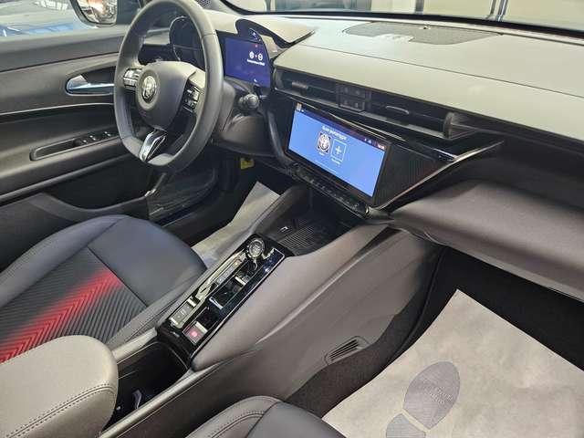 Alfa Romeo Junior Junior 1.2 ibrida Speciale 136cv edct6