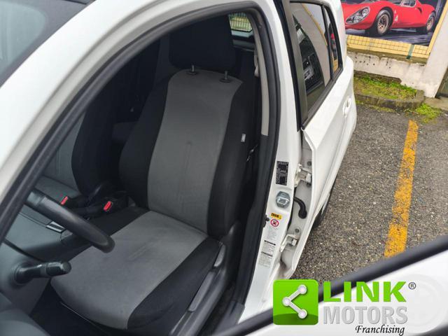 TOYOTA Urban Cruiser 1.4 D-4D AWD Luxury