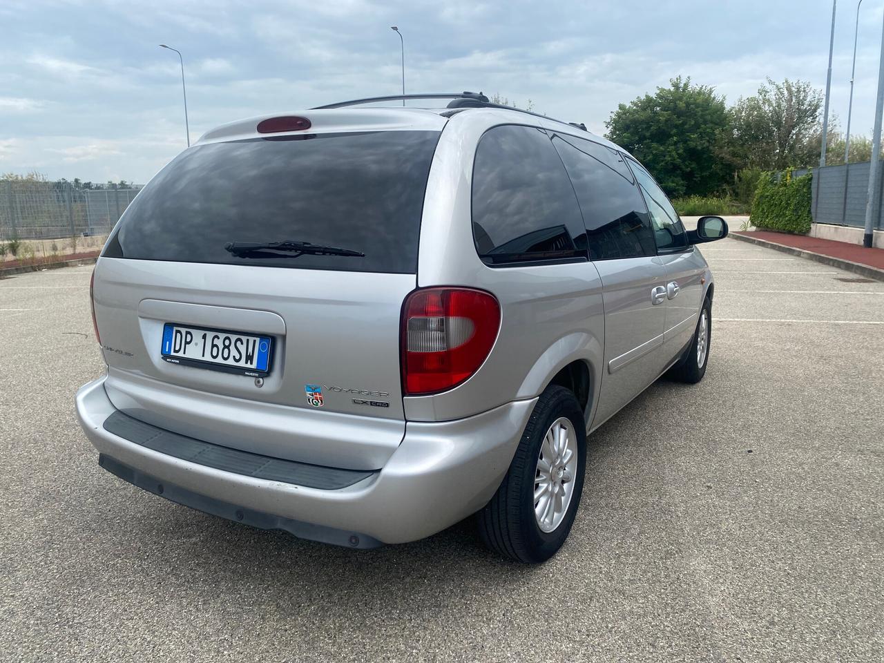 Chrysler Voyager Grand Voyager 2.8 CRD cat LX AutoMATICO 7 POSTI