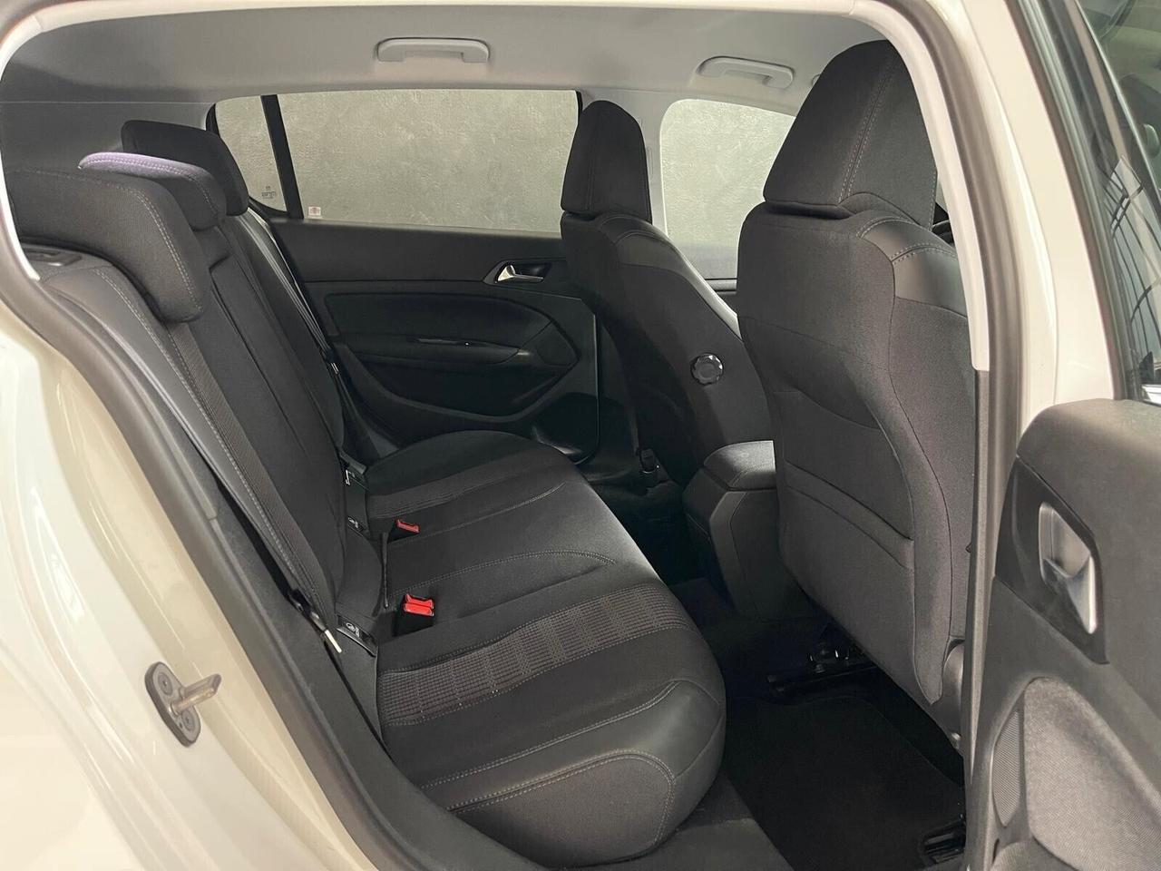 Peugeot 308 BlueHDi 120 S&S Allure