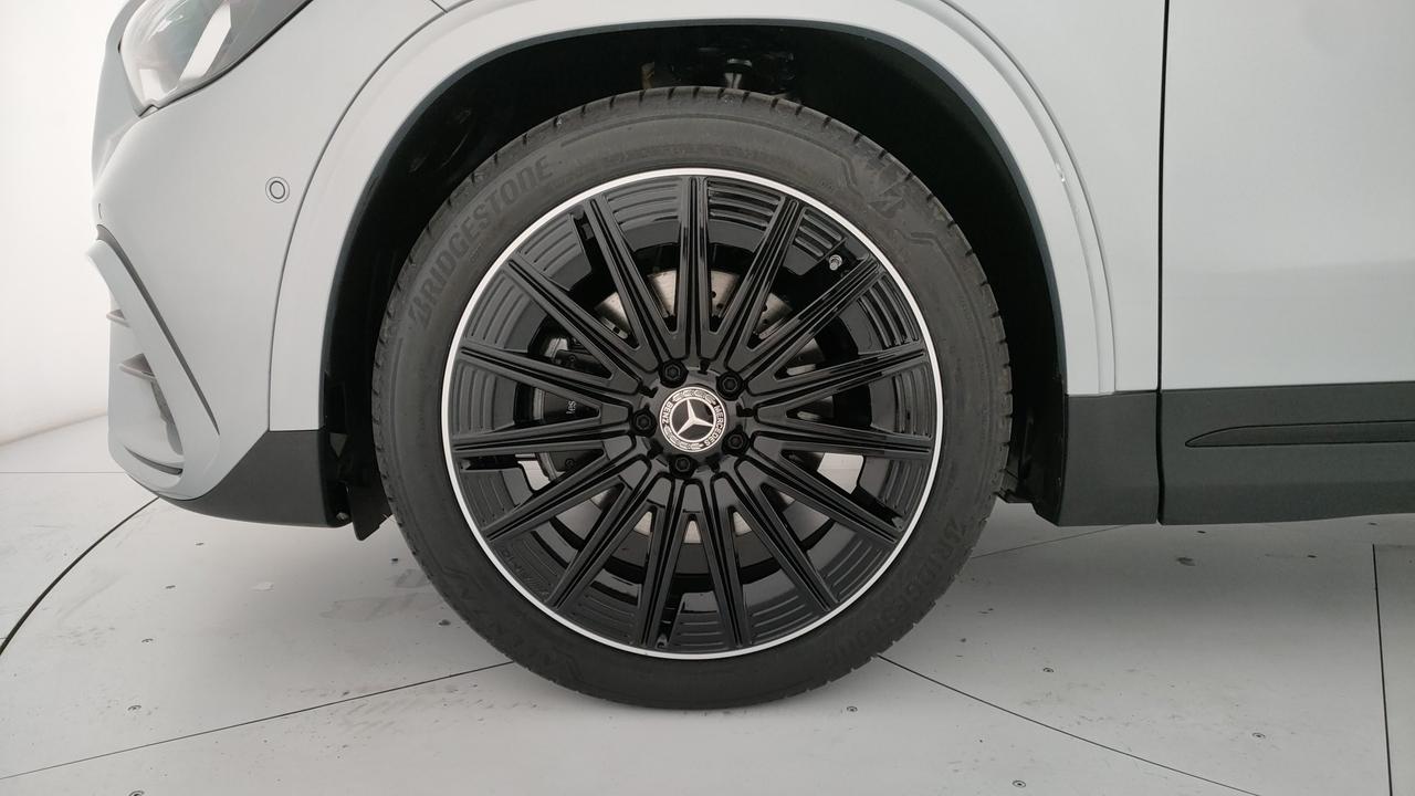 Mercedes-Benz GLA 200 d automatic