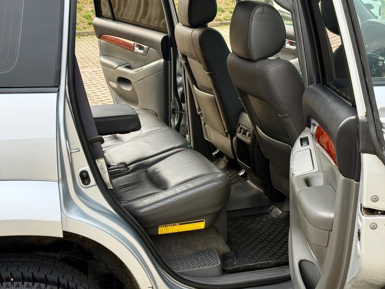 Toyota Land Cruiser 3.0 D manuale 8 posti 5 porte