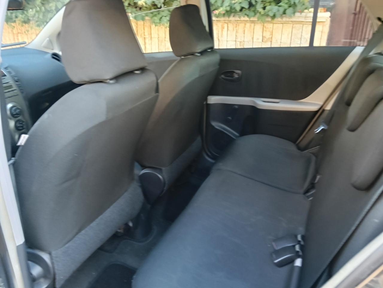 Toyota Yaris 1.0 5 porte Sol Uniprop. Full. da esposizione EURO 5