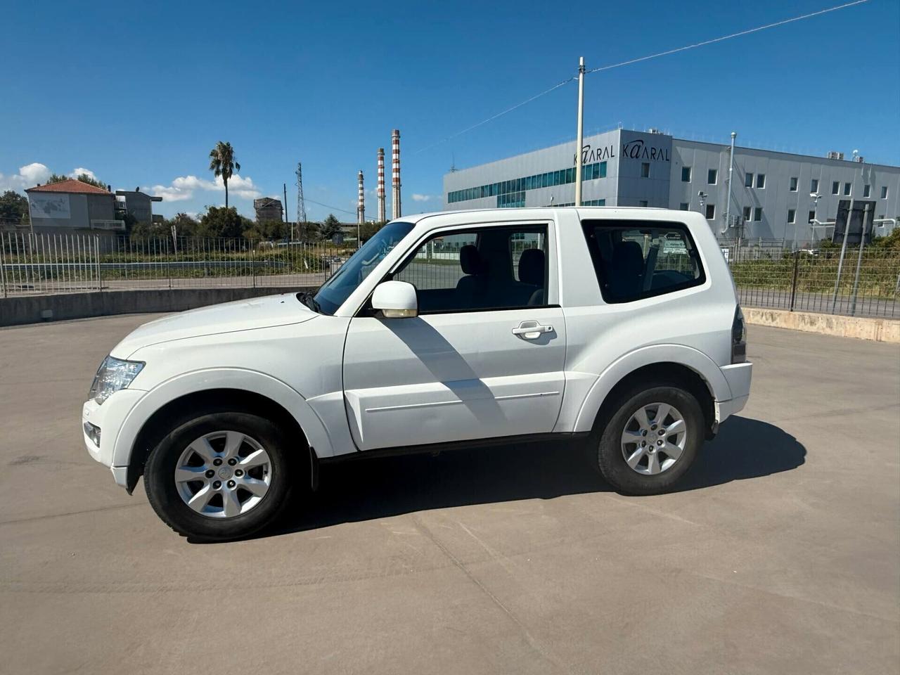 Mitsubishi Pajero 3.2 DI-D 16V aut. 3p. Intense DPF