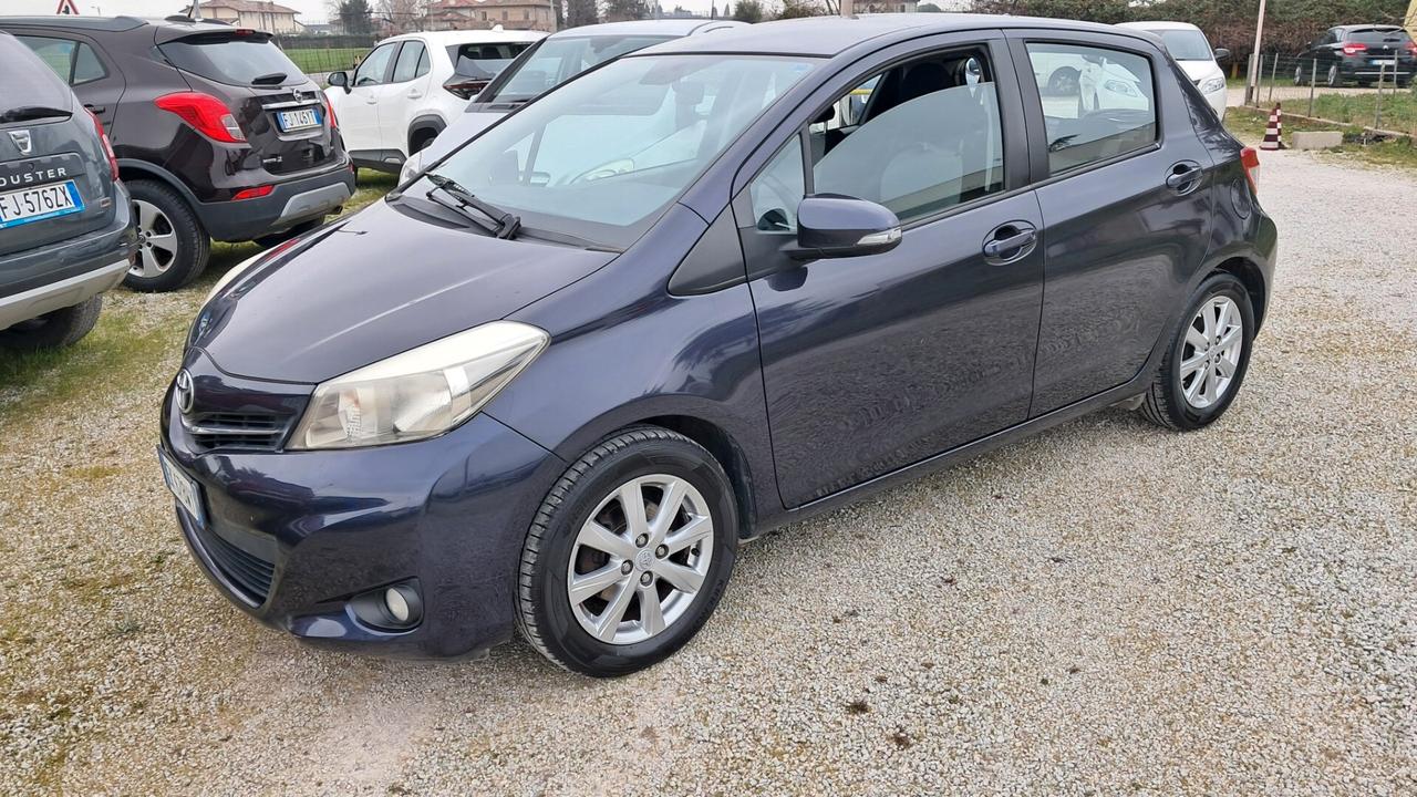Toyota Yaris 1.3 5 porte Lounge Gpl
